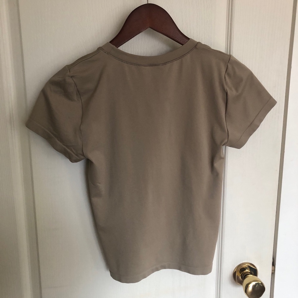 Aritzia seamless willow t-shirt in fluent taupe - Picture 4 of 5